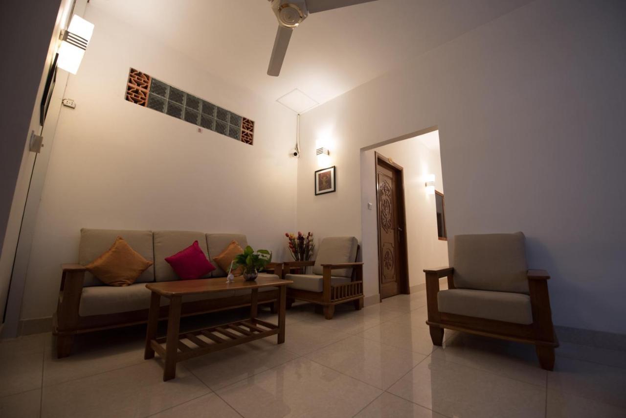 Homesyn Hotel Phnom Penh Exteriör bild