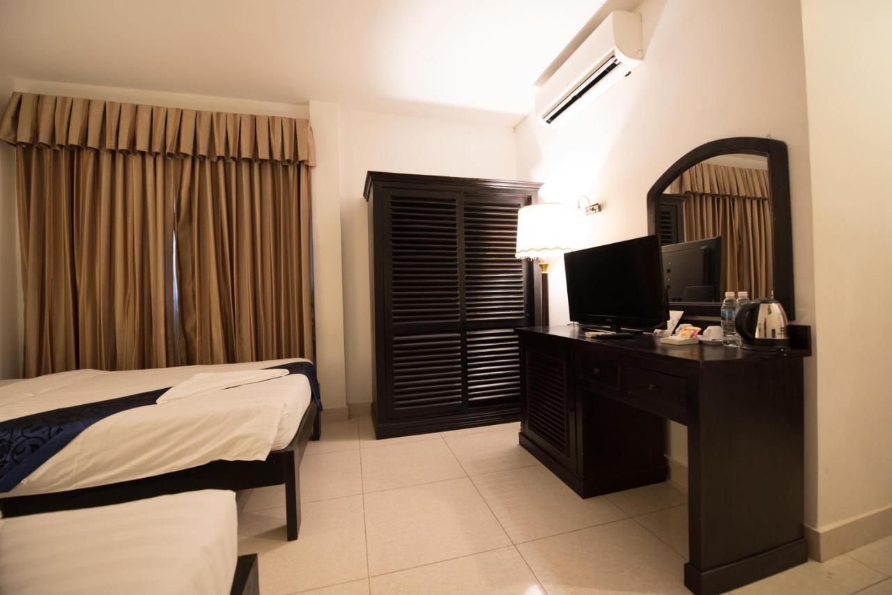 Homesyn Hotel Phnom Penh Exteriör bild