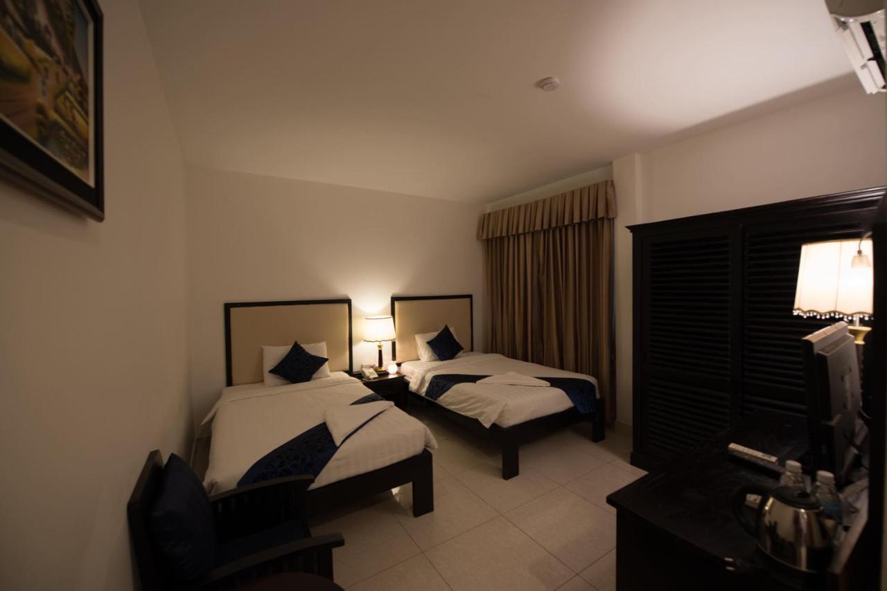 Homesyn Hotel Phnom Penh Exteriör bild