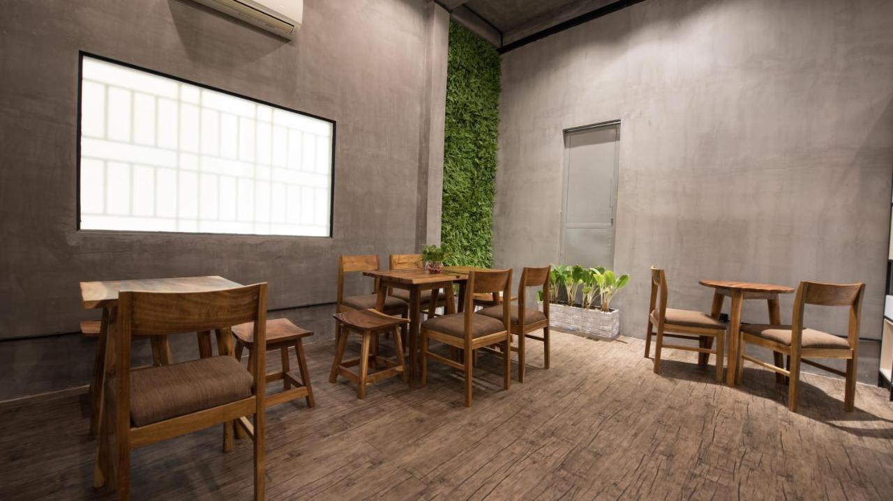Homesyn Hotel Phnom Penh Exteriör bild