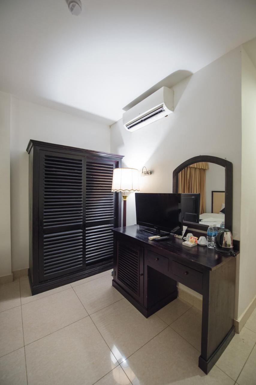Homesyn Hotel Phnom Penh Exteriör bild